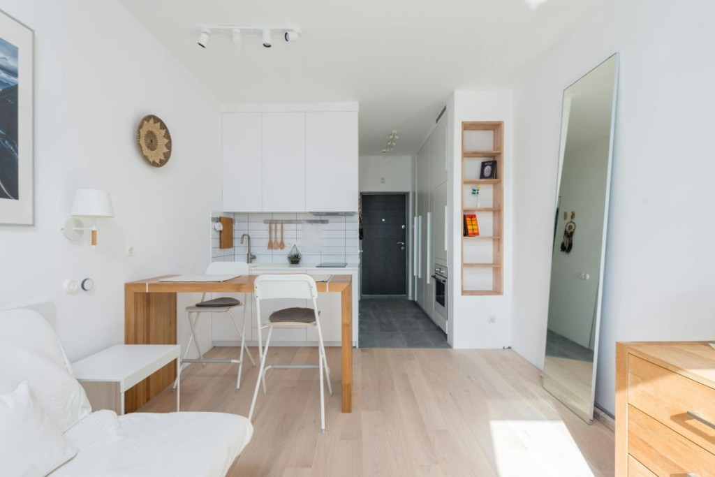 部屋 広く見せる