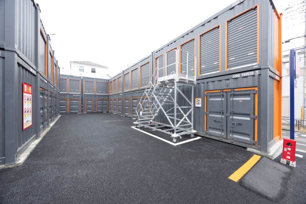 トランクルーム 2階